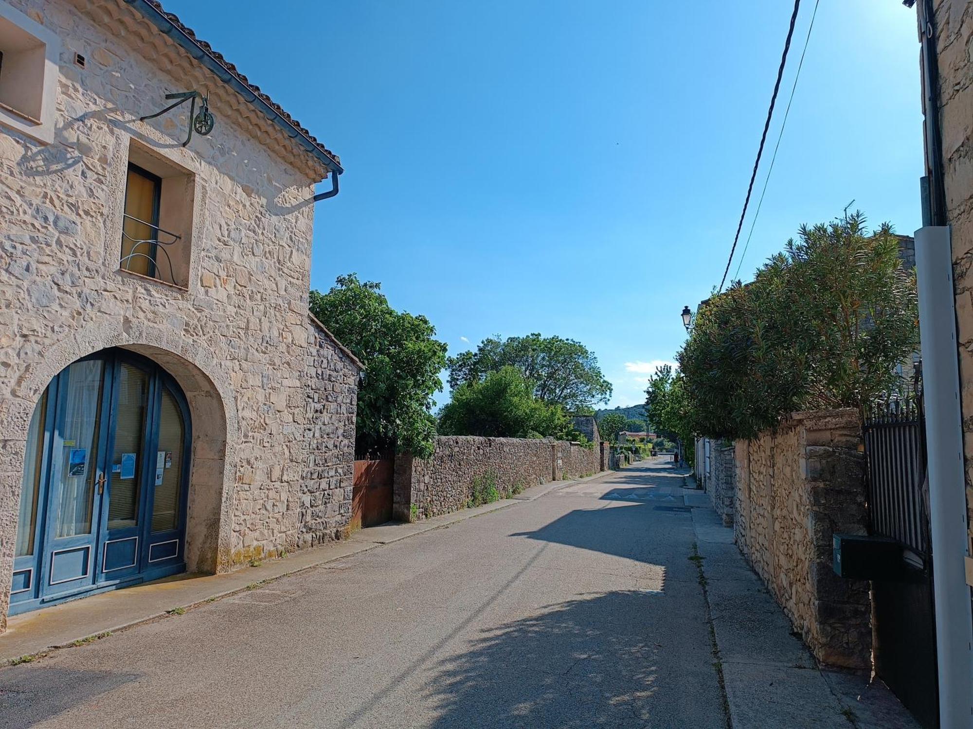 Chambres A Vacquieres Exterior photo